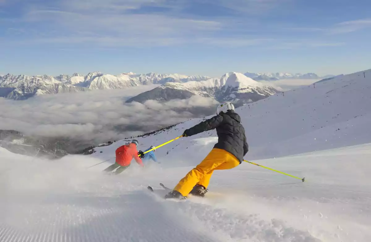 Fiss-Ladis-Ferienwohnung für das Skigebiet, Ski Fahrer im Schnee