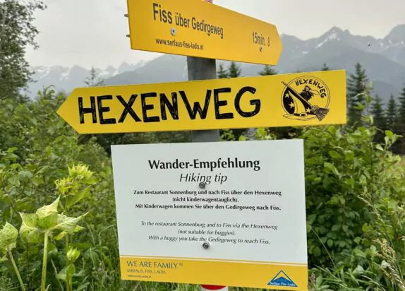 Hexenweg Fiss - Beschilderung