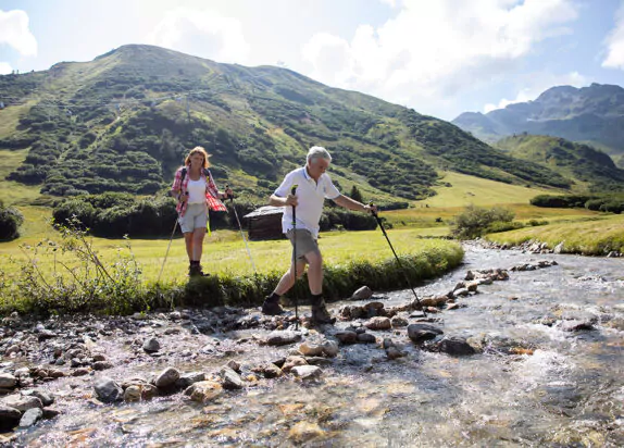 Wanderungen Serfaus-Fiss-Ladis - Großeltern am Bach