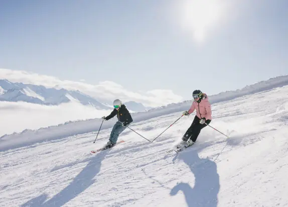 Skifahren Serfaus Fiss Ladis , zwei Skifahrer auf der Piste